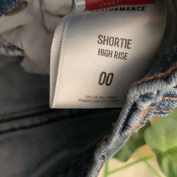 Express Ripped Shorts - Picture 2 of 3